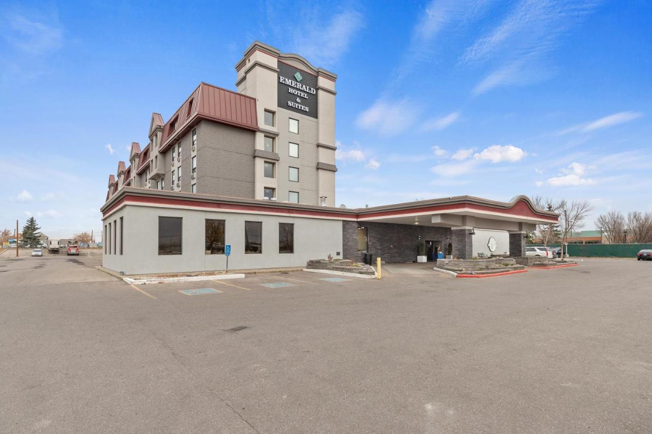 Emerald Hotel & Suites Calgary Airport Exterior foto
